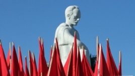 Homenaje al prócer cubano José Martí, que se realiza en la Plaza de la Revolución, en La Habana (Cuba). 