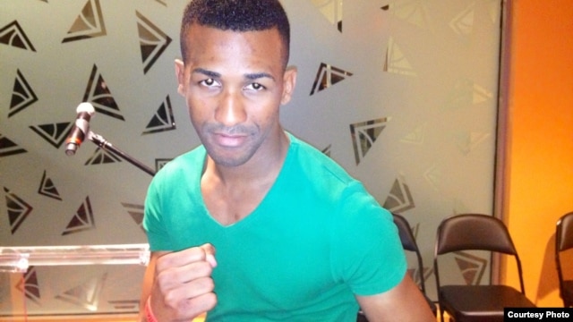 Rancés Barthelemy, invicto boxeador cubano, está a un paso de pelear por la corona mundial profesional en el peso super-pluma.