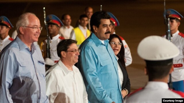 Delegación de Venezuela a Cumbre ALBA llega a La Habana. 