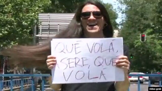Boris Larramendi en un anuncio de su campaña de recaudación.