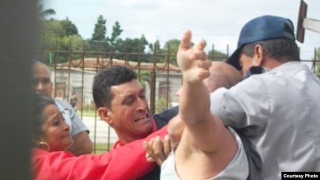El régimen está recurriendo más a los arrestos arbitrarios por poco tiempo para desarticular e intimidar a los opositores.