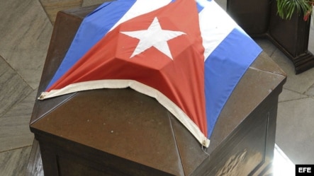 La tumba de José Martí en el Cementerio de Santa Ifigenia, en la ciudad de Santiago de Cuba.