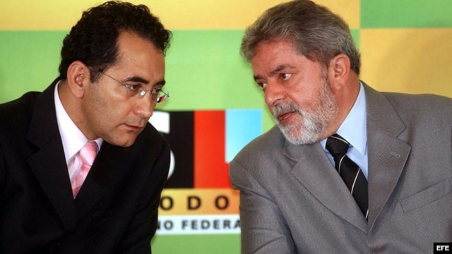 El diputado Joao Paulo Cunha (izq.) en un aparte con el presidente durante el primer mandato de Lula.