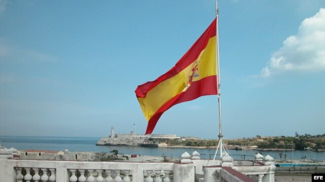 El Castillo de El Morro visto desde la embajada de España en Cuba.