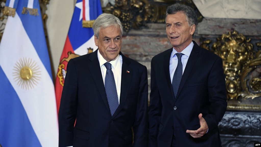 Los presidentes de Chile, SebastiÃ¡n PiÃ±era y de Argentina, Mauricio Macri (der.). 