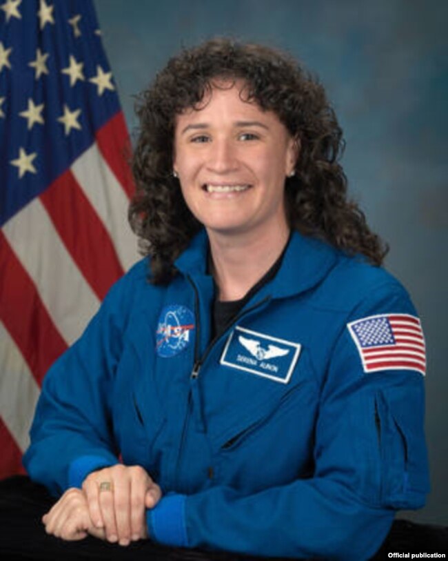 La astronauta cubanoamericana Serena Auñón, especialista en medicina aeroespacial (NASA).