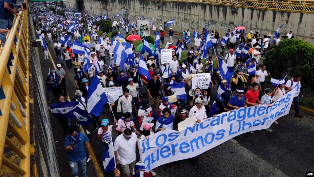 NicaragÃ¼enses exigen la salida de Daniel Ortega del poder con marcha multitudinaria. 