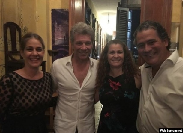 Bon Jovi en el paladar La Guarida, en La Habana, Cuba. (Facebook)