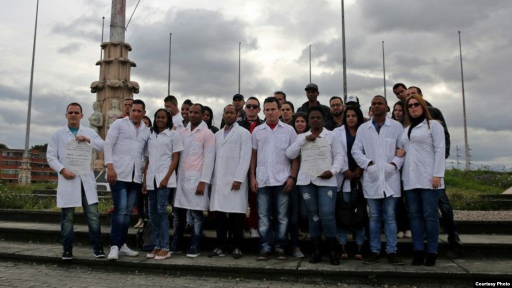 Médicos cubanos en Bogotá. (Archivo)