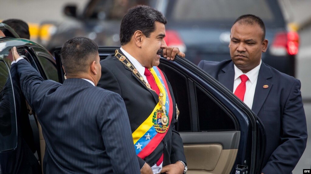 Maduro es evacuado durante un acto en Caracas por supuesto atentado.
