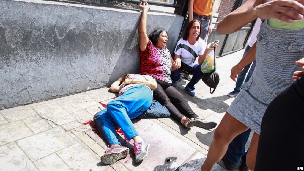 Dos personas murieron y 4 heridos en Caracas por ataque de colectivos a las urnas