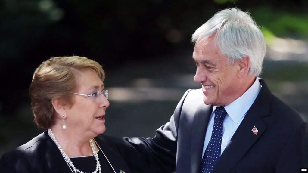 Bachelet espera que "grandes banderas" de su Gobierno se mantengan con Piñera.