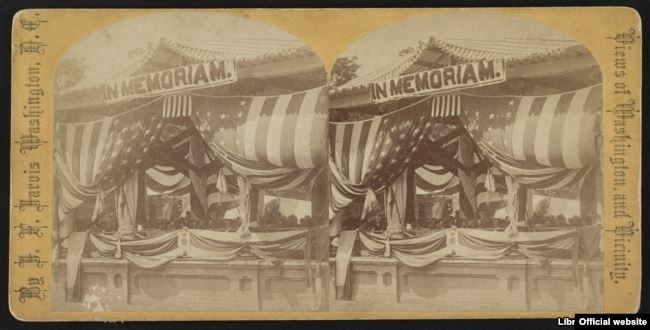 Dibujo de la celebración del primer Día de la Decoración en el Cementerio de Arlington en 1868. Biblioteca del Congreso de EE.UU. (Biblioteca del Congreso)