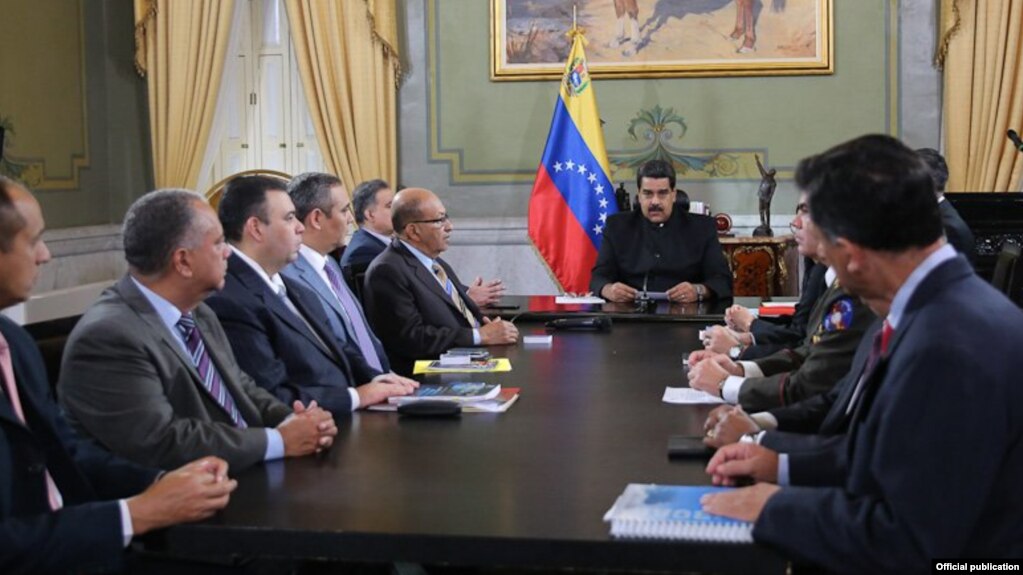 "Queda superada esta controversia, demostrando las capacidades de diálogo", indicó Maduro, quien presidió la reunión del Consejo de Defensa de la Nación en el Palacio de Miraflores, sede del Ejecutivo.
