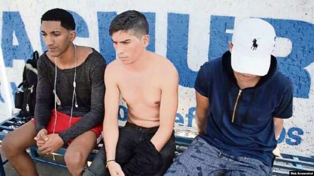 Al menos un centenar de cubanos quiere quedarse a vivir en México.