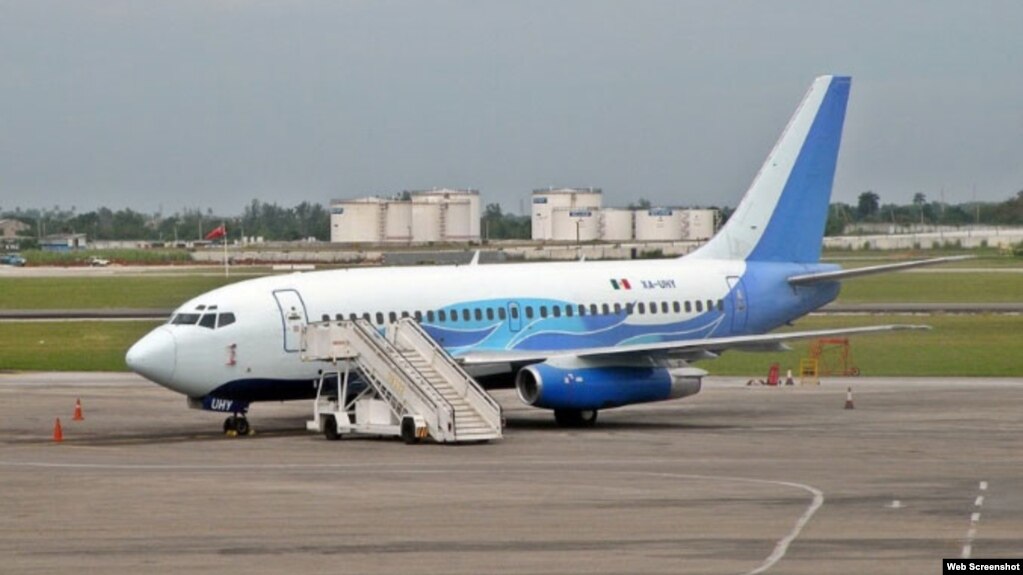 El Boeing 737-200 matrícula XA-UHY, uno de los aviones de Global Air auditados en 2008-2009 por el inspector de Cubana Ernesto Rodríguez Martín