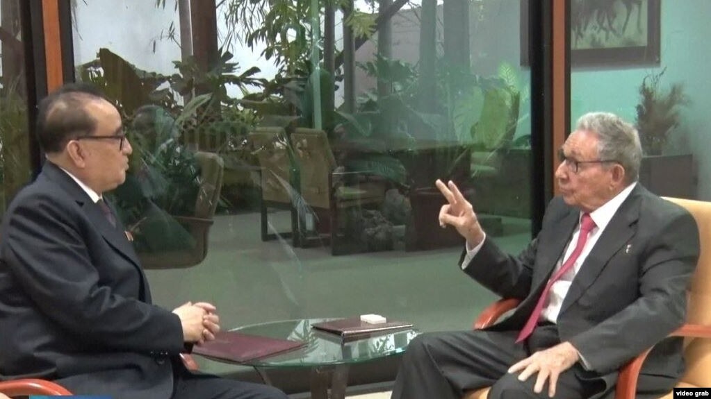 Ri Su-Yong llevó un mensaje de Kim Jong-un a Raúl Castro.