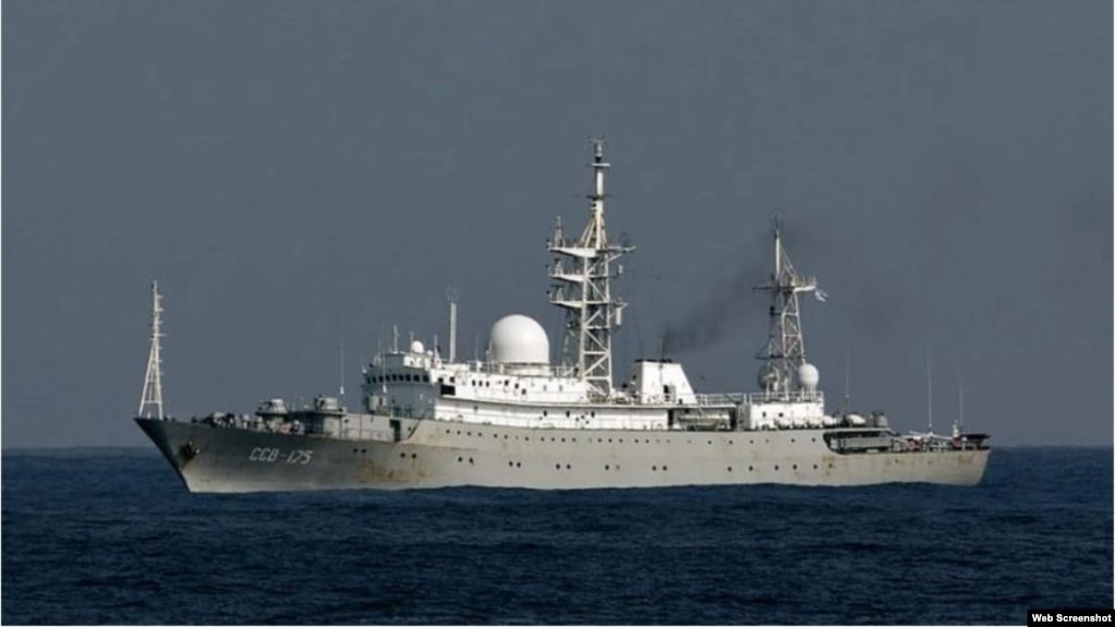 El barco espía ruso Viktor Leonov. (Archivo)